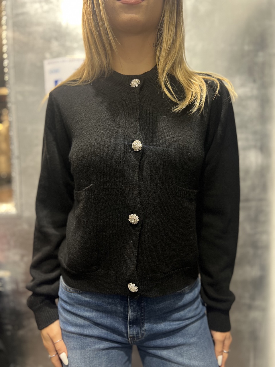 cardigan-con-bottoni-gioiello-470zem-1.jpg