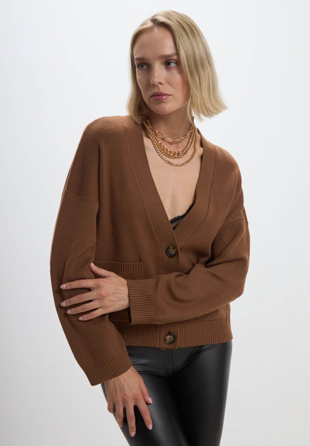 cardigan-marrone-720law-1.jpg