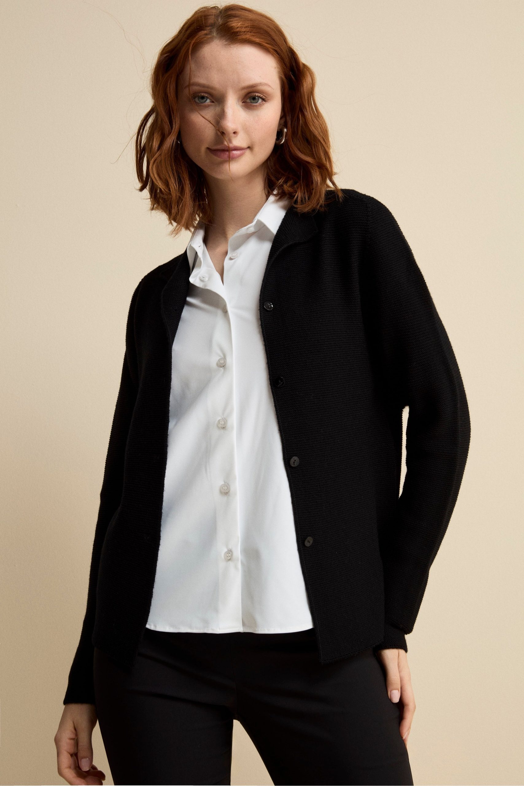 cardigan-nero-corto-334xtr-1.jpg
