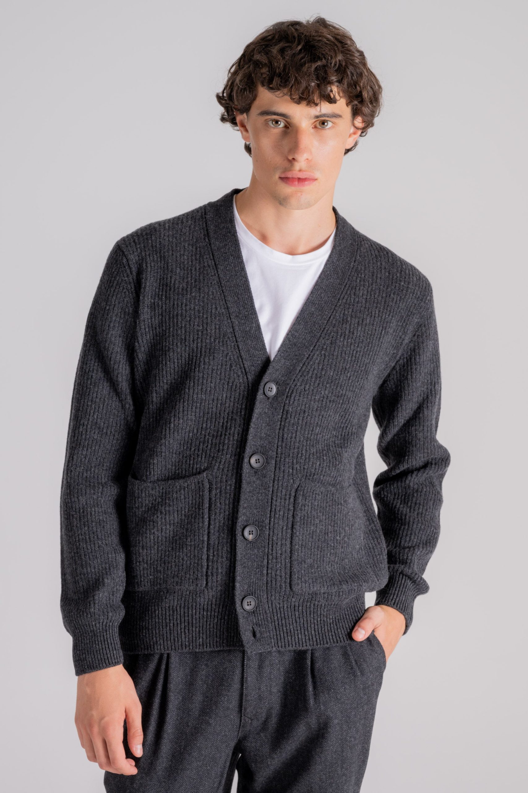 cardigan-uomo-lana-con-bottoni-055xwm-1.jpg